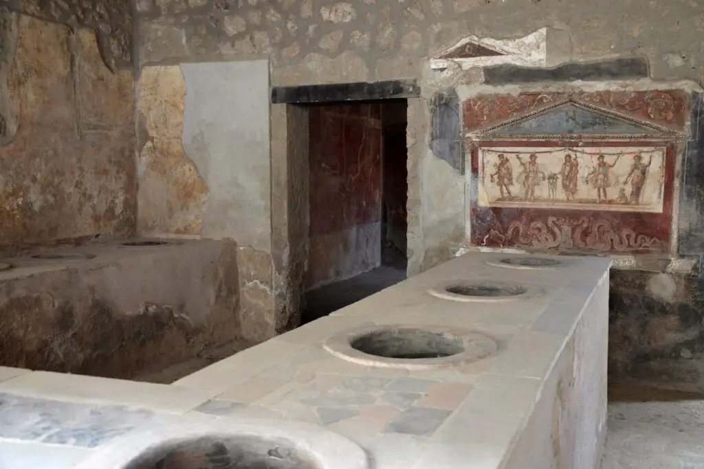 thermopolium of Lucius Vetutius Placidus